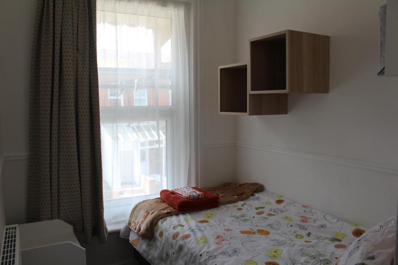 Spring Gardens, 4-bedroom Seaside Family